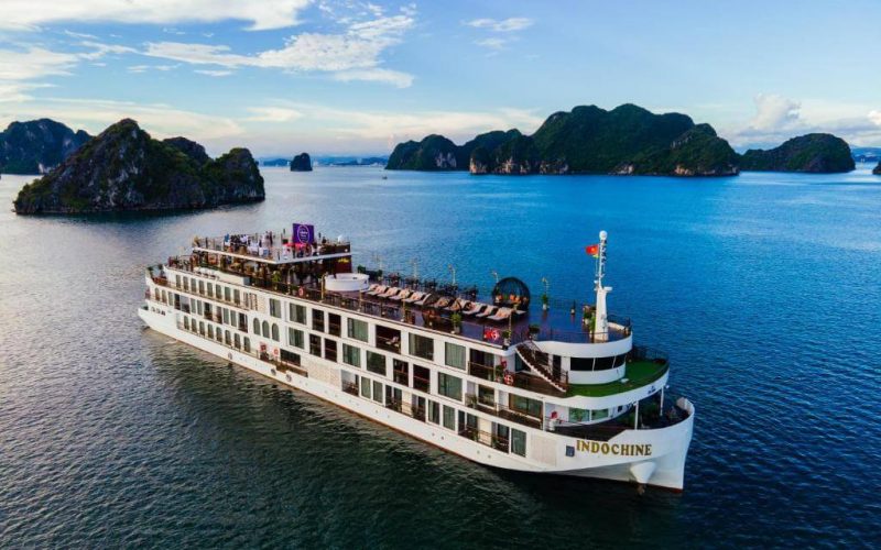 du-thuyen-Indochina-Premium-Vinh-Ha-Long